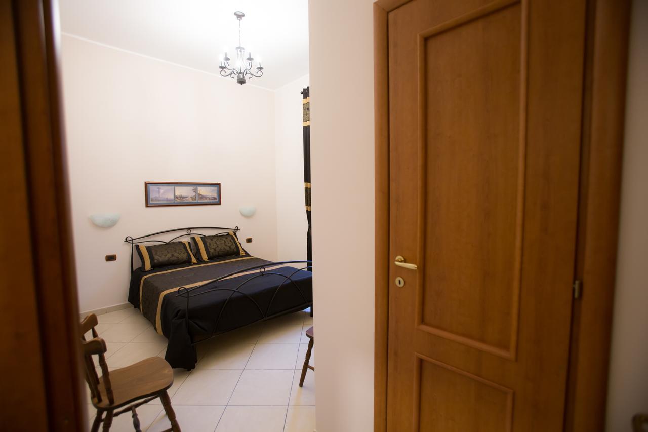 Bed and Breakfast A Casa Di Nonna Giulia Napoli Esterno foto